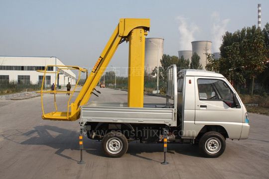 點(diǎn)擊查看詳細(xì)信息<br>標(biāo)題：電動高空作業(yè)車 閱讀次數(shù)：3528
