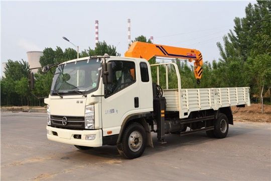 點擊查看詳細信息<br>標題：5噸凱馬隨車吊 閱讀次數：2611