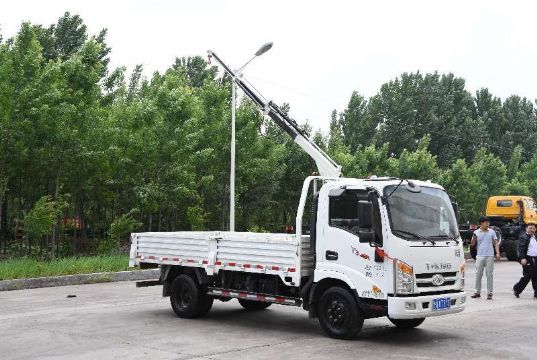 點擊查看詳細信息<br>標題：1.2噸折臂吊 閱讀次數：1851